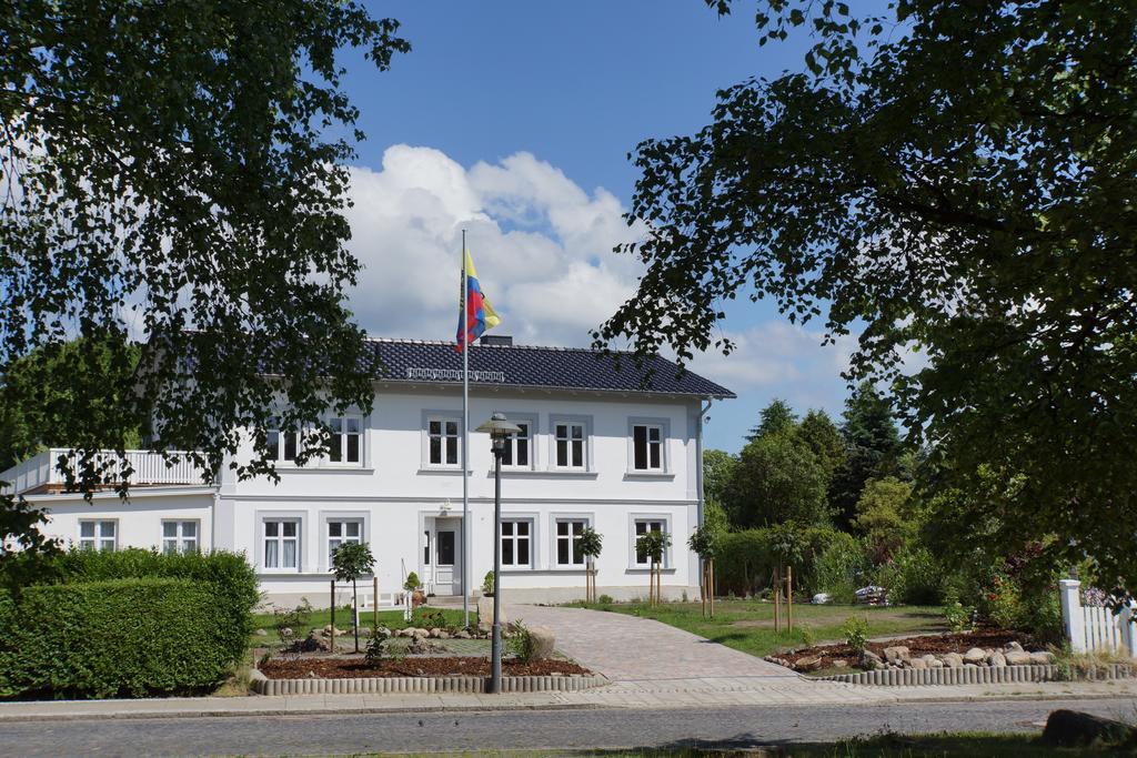 Haus Buddenbrock Auf Ruegen Wiek auf Ruegen Ngoại thất bức ảnh
